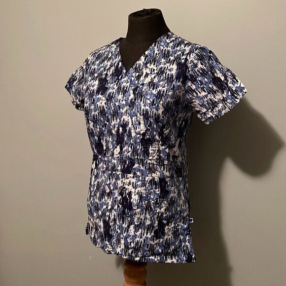 Nurse Mates Women's Blue Abstract Printed Short Sleeve Scrub Top - Picture 3 of 10
